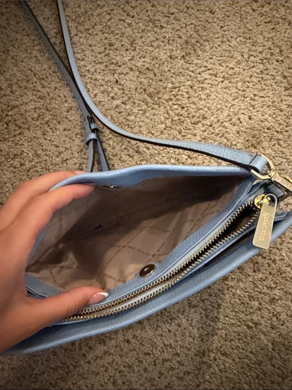 Michael Kors compact pebble
